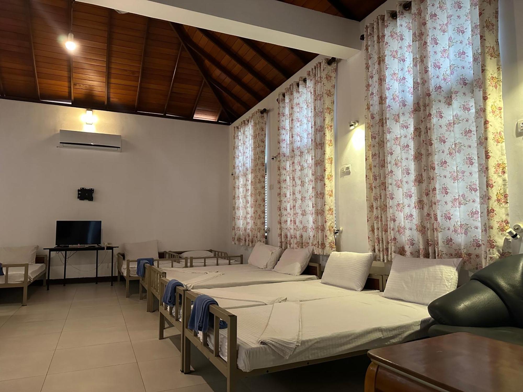 Amaluna Resorts Негомбо Экстерьер фото