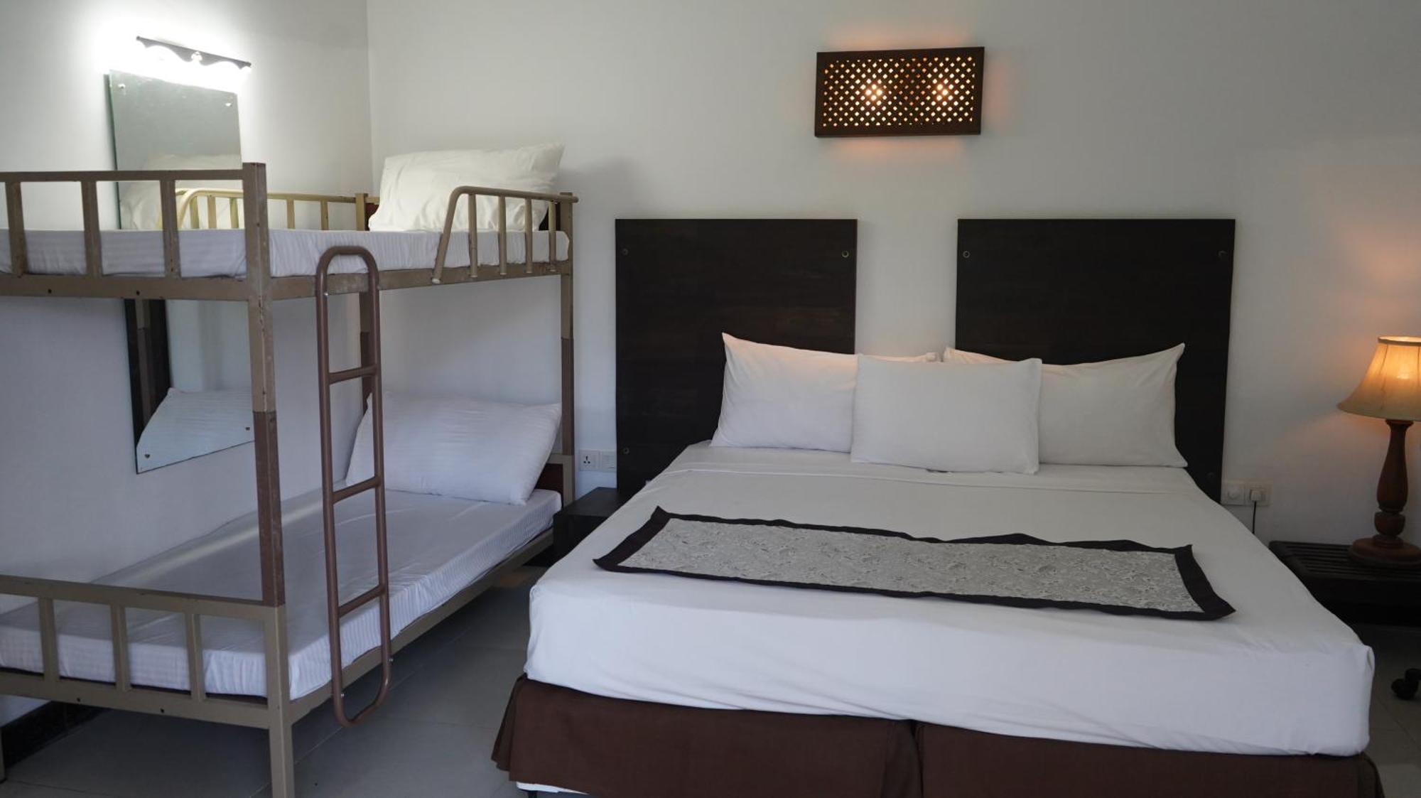 Amaluna Resorts Негомбо Экстерьер фото
